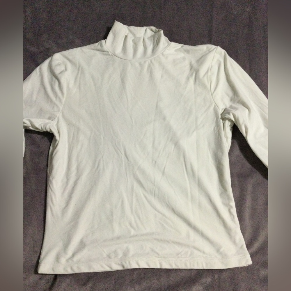 Abercrombie & Fitch Cropped White Mock Turtleneck Long Sleeve Top Gently Worn